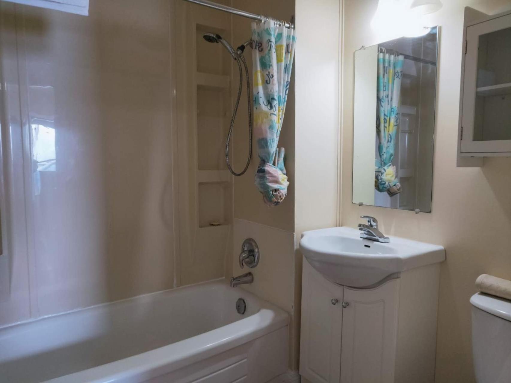 Melsask Motel Melville Екстериор снимка