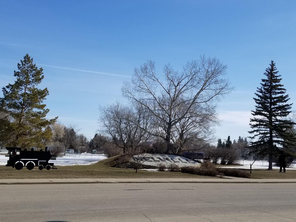 Melsask Motel Melville Екстериор снимка